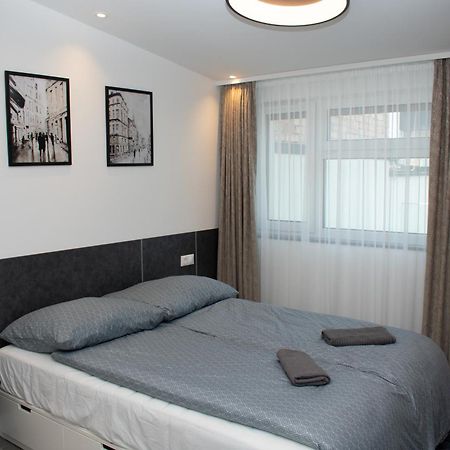 Luxury Cozy 2 Bdr Downtown Apt.7 Boedapest Buitenkant foto