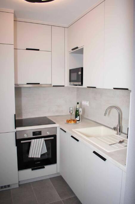 Luxury Cozy 2 Bdr Downtown Apt.7 Boedapest Buitenkant foto