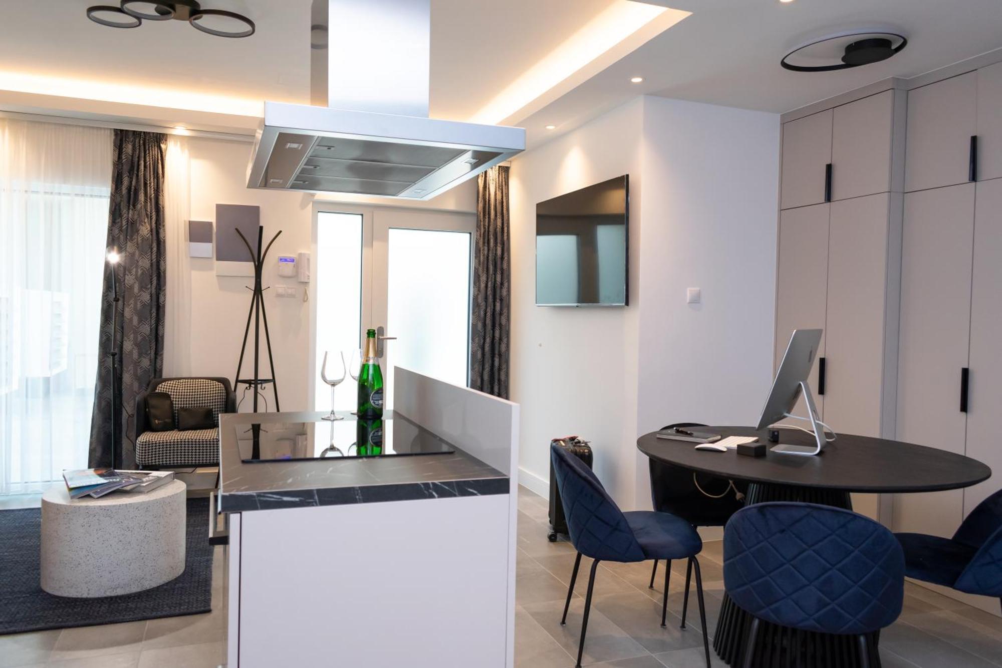 Luxury Cozy 2 Bdr Downtown Apt.7 Boedapest Buitenkant foto